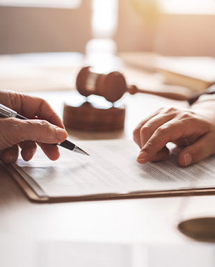 Patient and Lawyer making decisions 
