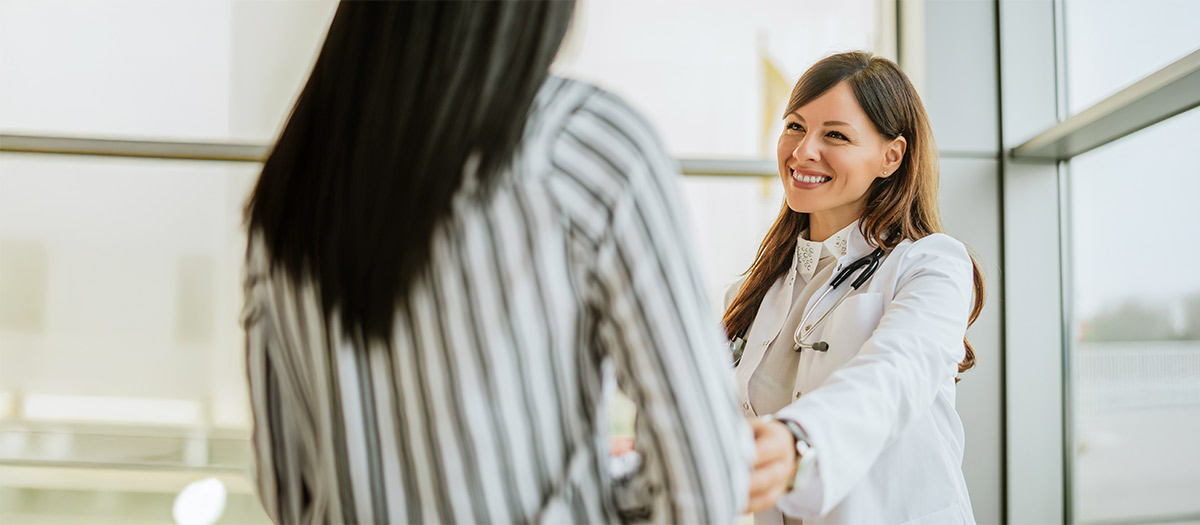 Doctor talking with patient 
